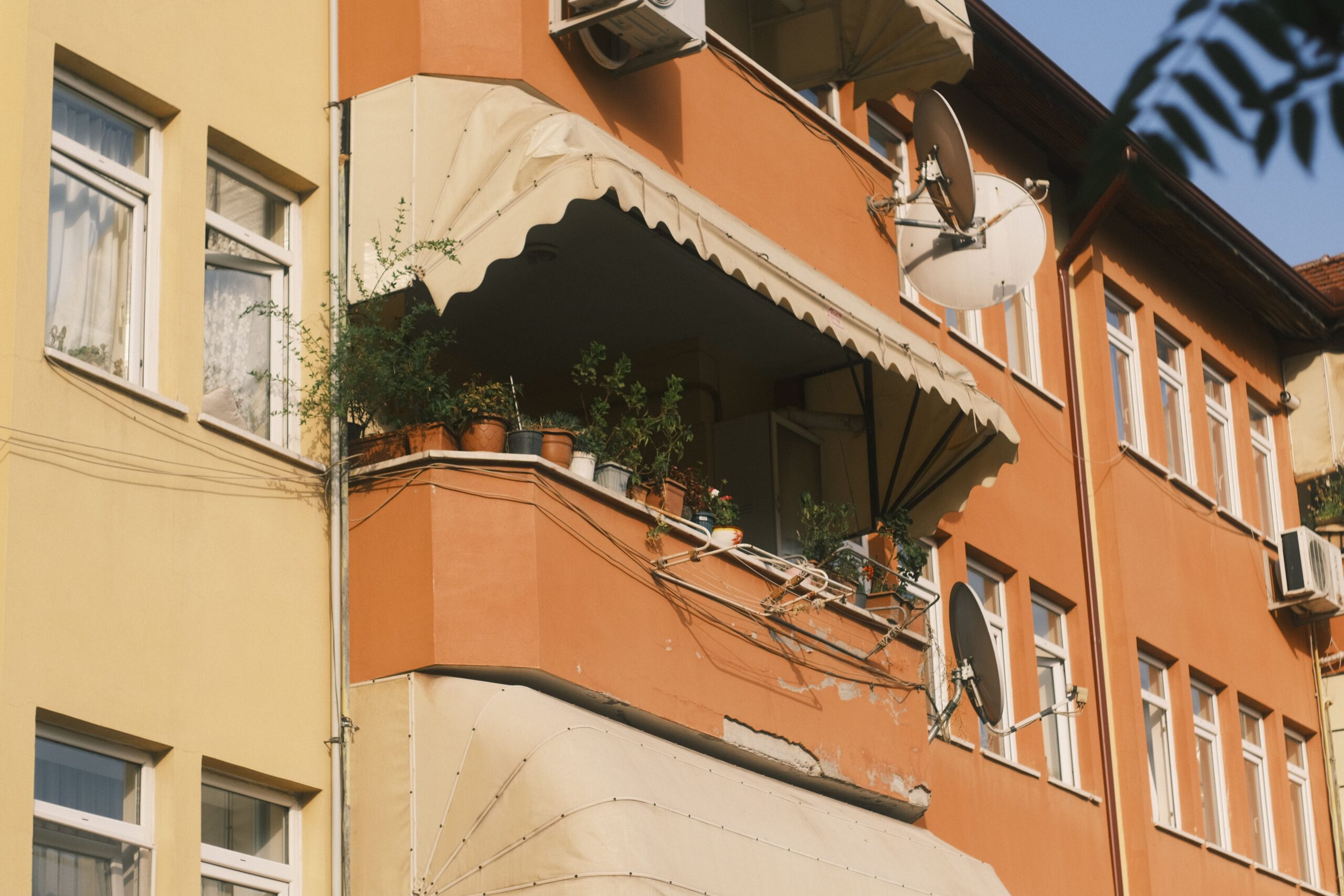 window awning for balcony-golden awning tensile